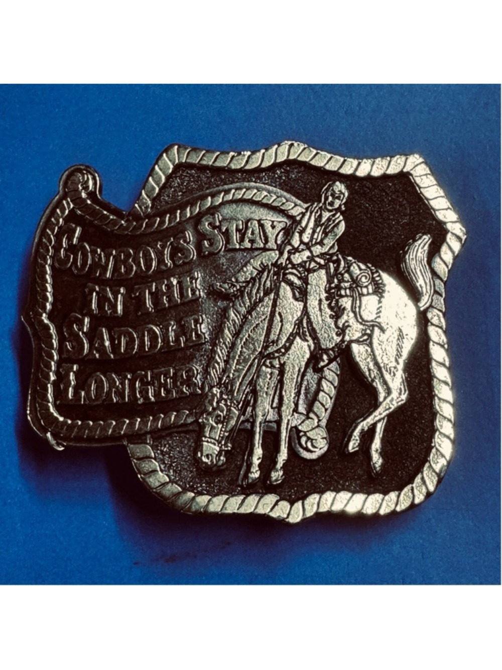 Vtg The Great American Buckle Co Chicago Cowboys Stay in the Saddle Longer 1980 - Picture 8 of 8